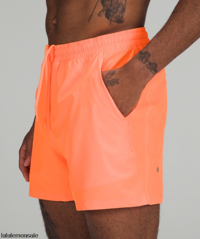 Lululemon Deutschland DELULU858 | Pace Breaker Linerless Short 5 Highlight Orange